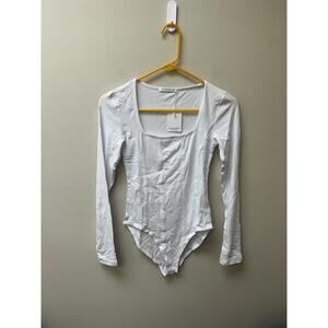 Mangopop White Square Neckline Body Suit (XS)